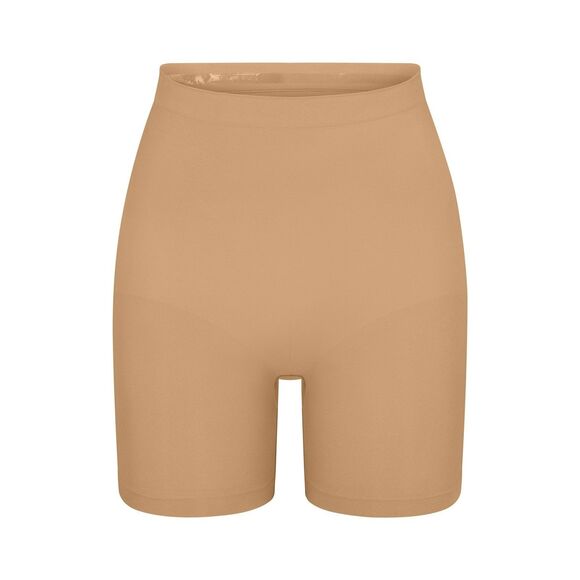 Skims Seamless Sculpt Mid Thigh Short Size 2X/3X
Ochre - Picture 1 of 10